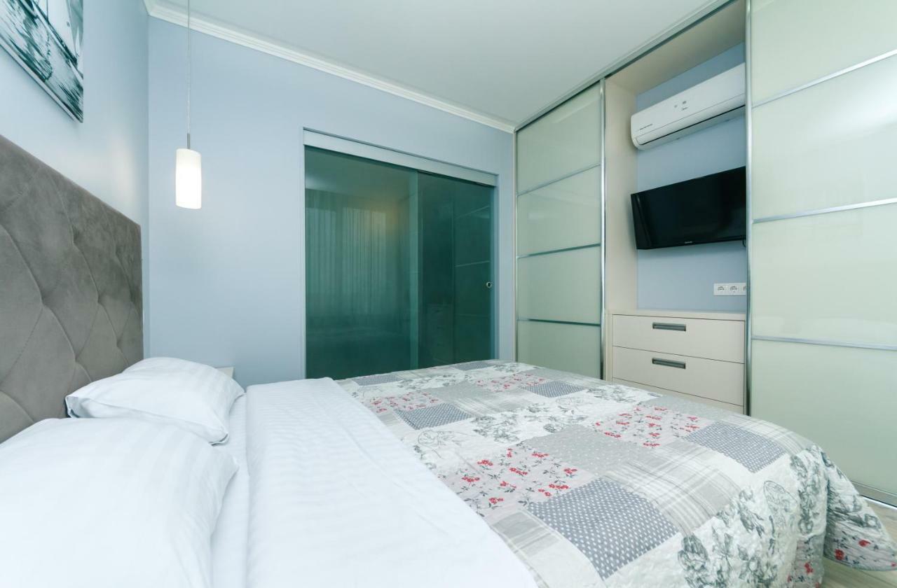 Smart Apartment Киев Екстериор снимка